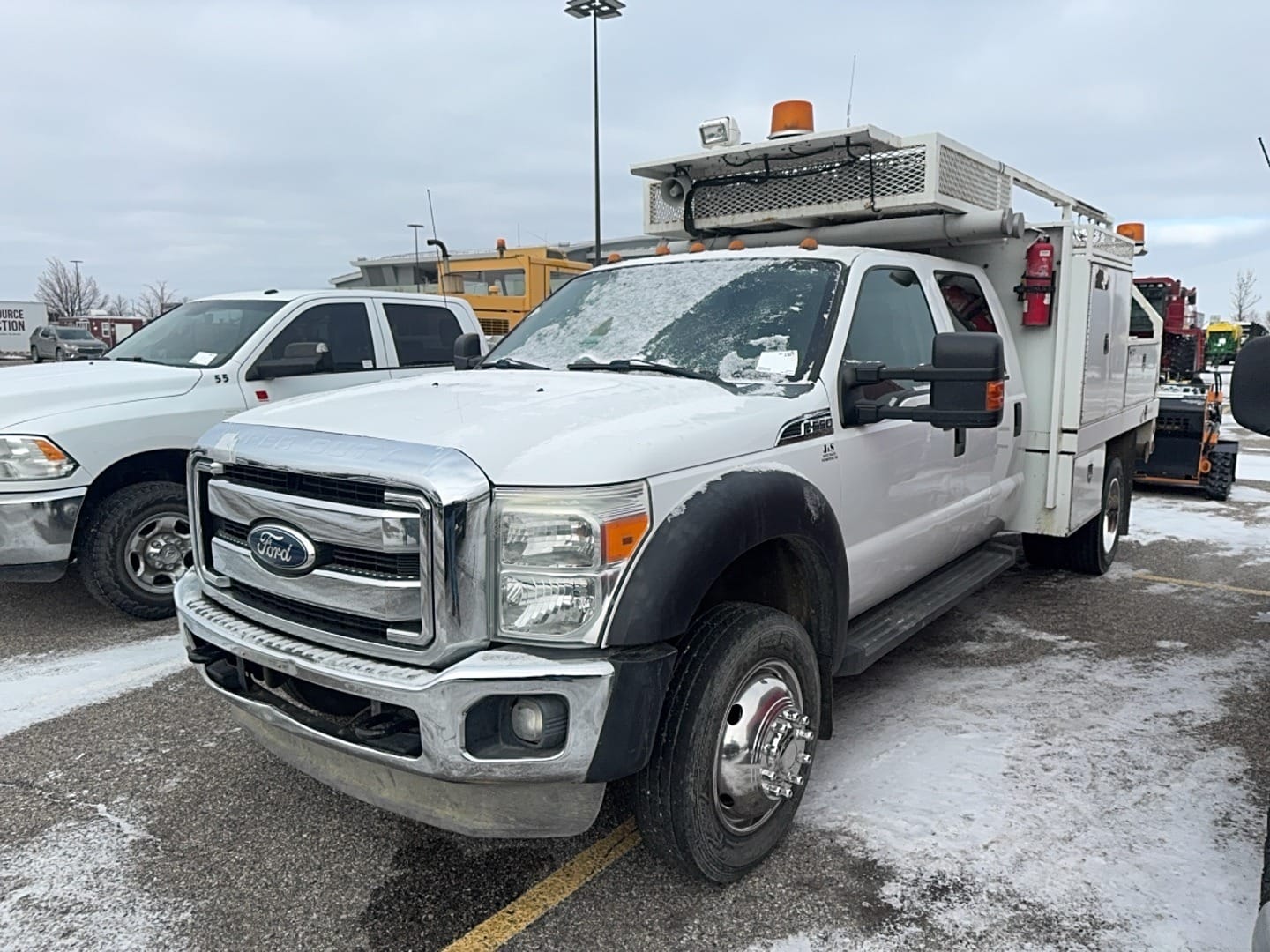 2012 Ford F-550 Equipment Image0