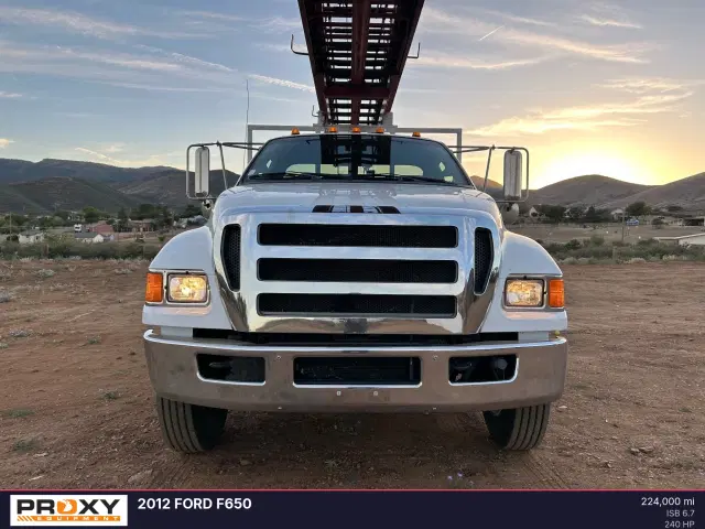 Image of Ford F-650 equipment image 3
