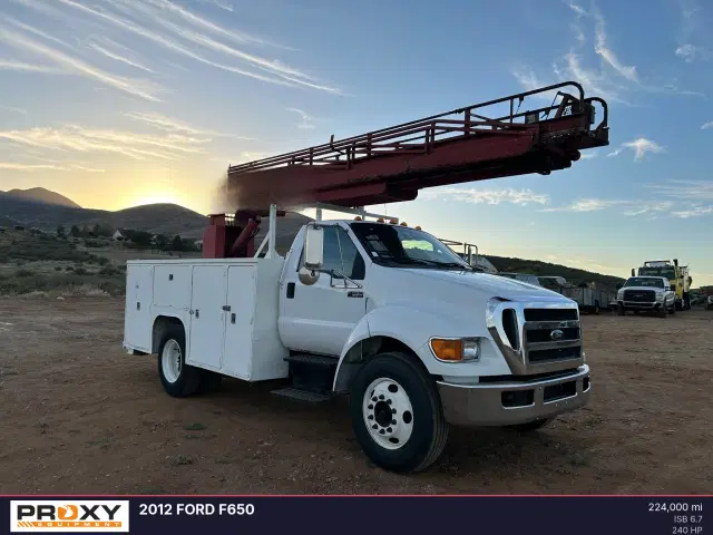 Image of Ford F-650 equipment image 2