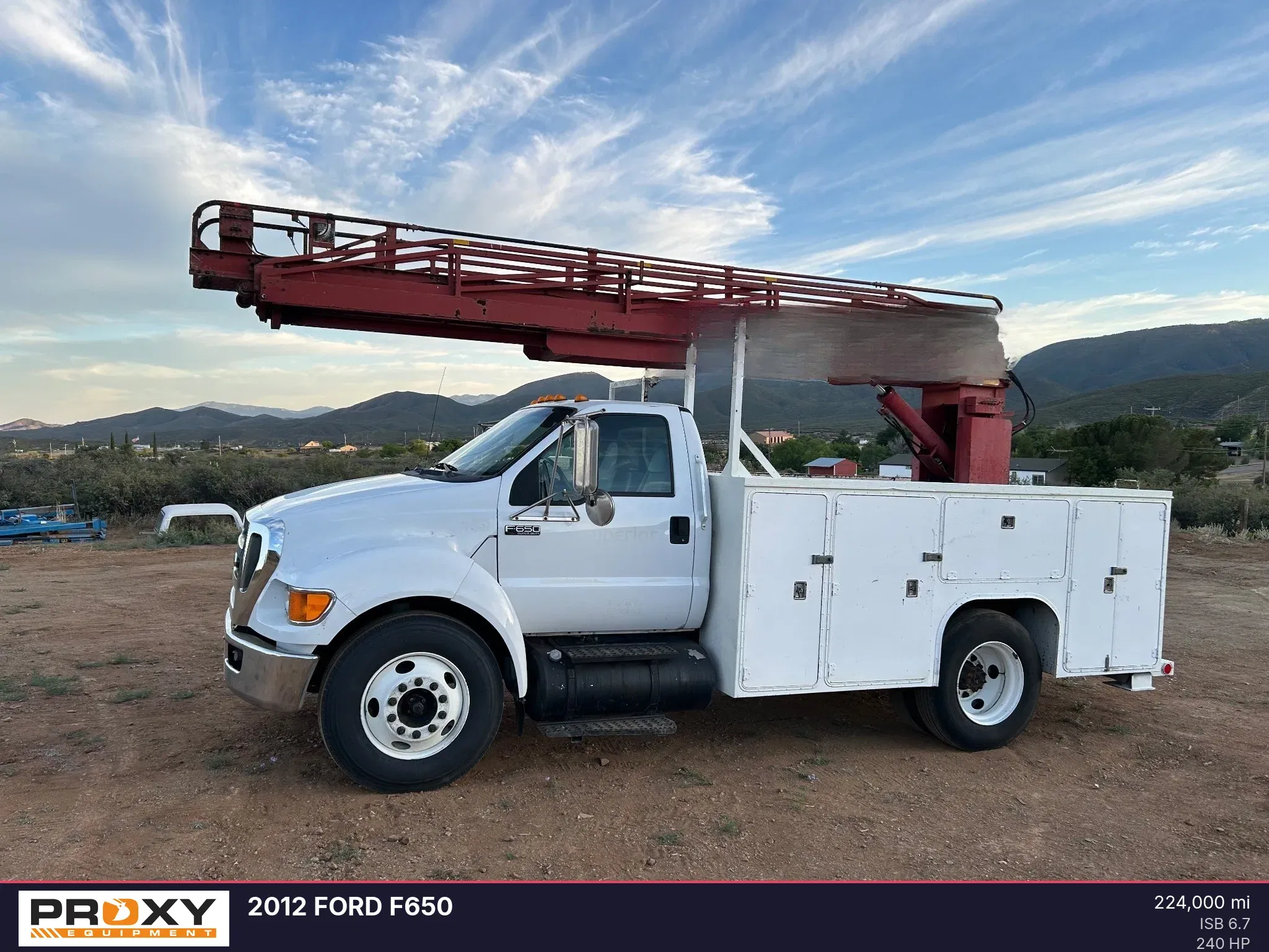 2012 Ford F-650 Equipment Image0