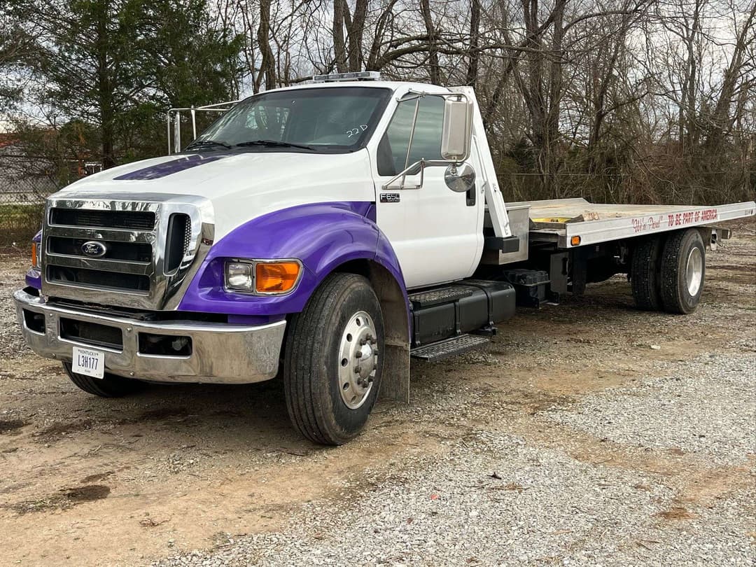 Image of Ford F-650 Primary image