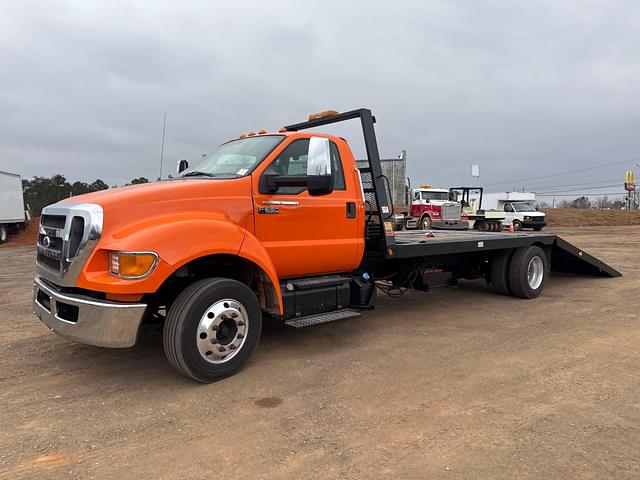 Image of Ford F-650 equipment image 1