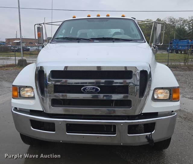 Image of Ford F-650 equipment image 1