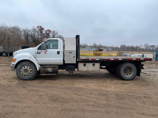 Image of Ford F-650 equipment image 1