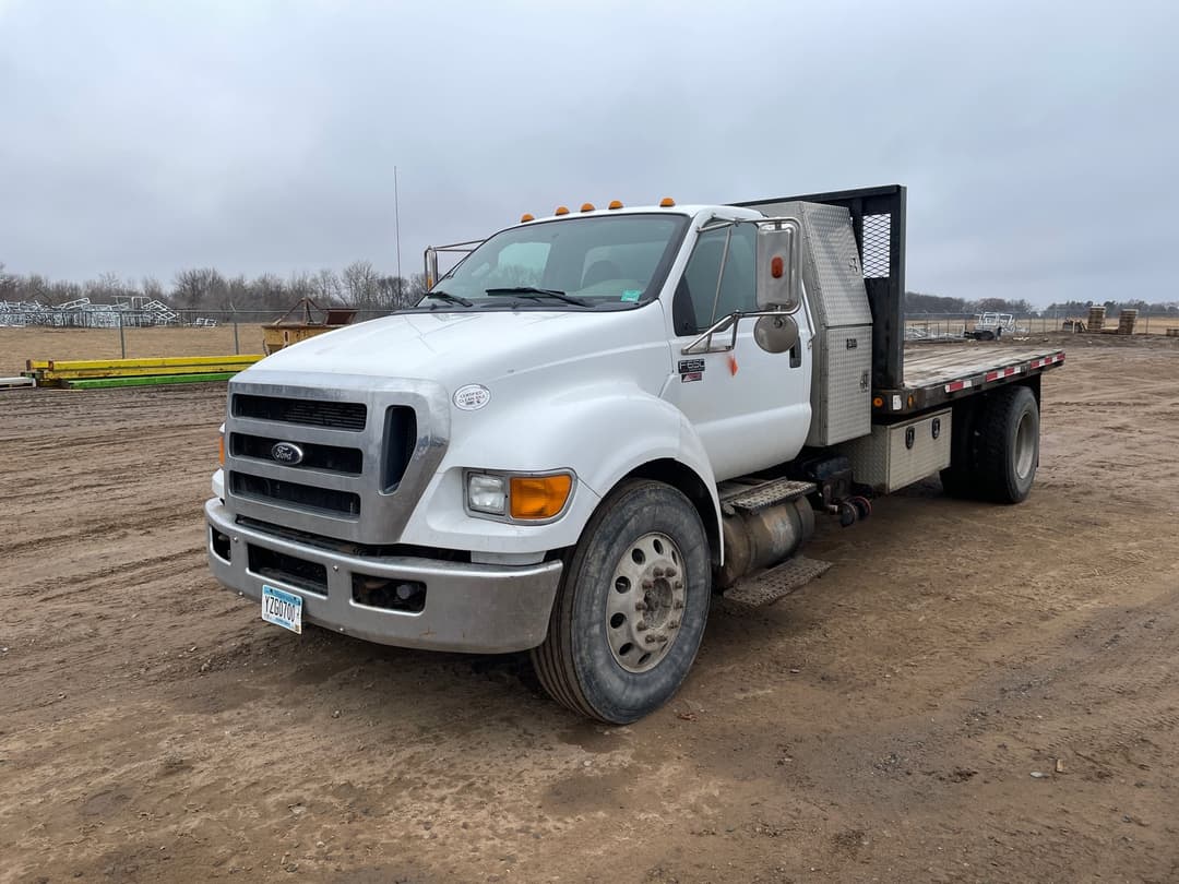 Image of Ford F-650 Primary image