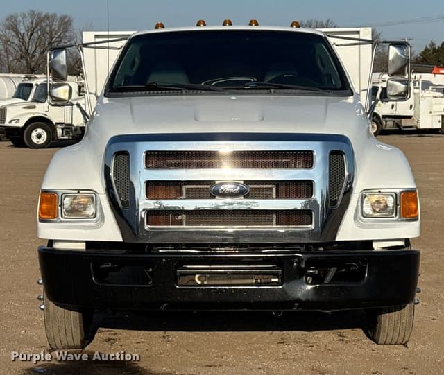 Image of Ford F-650 equipment image 1