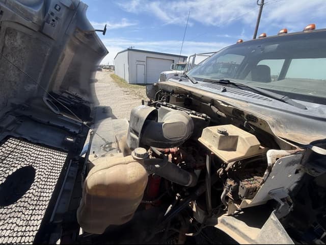 Image of Ford F-750 equipment image 1