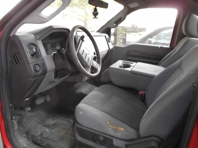 Image of Ford F-250 equipment image 4