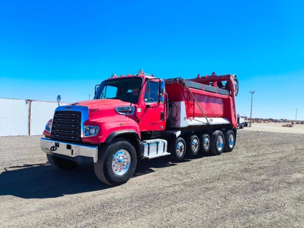 2012 Freightliner 114SD Equipment Image0