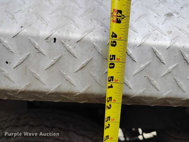 Image of Freightliner 114SD equipment image 4