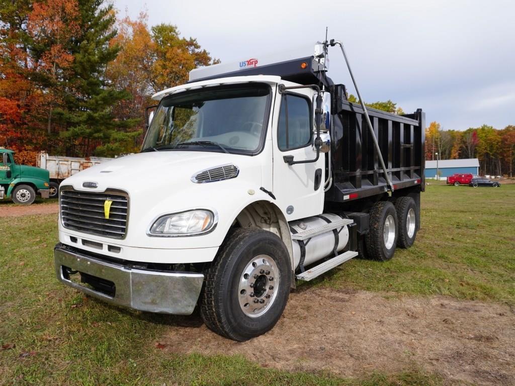 Image of Freightliner Business Class M2 106 Primary image