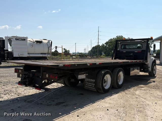 Image of Freightliner Business Class M2 equipment image 4