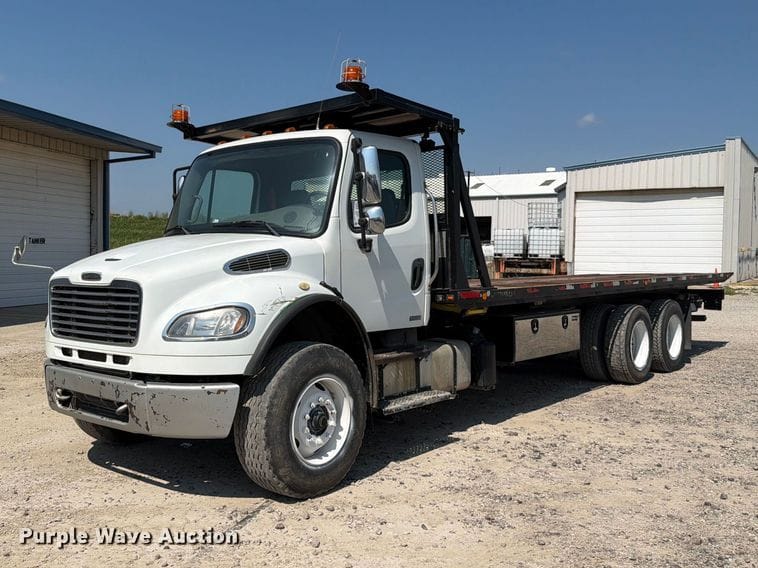 2012 Freightliner Business Class M2 Equipment Image0