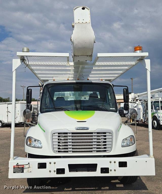 Image of Freightliner Business Class M2 equipment image 1