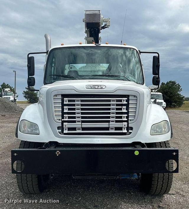 Image of Freightliner Business Class M2 equipment image 1