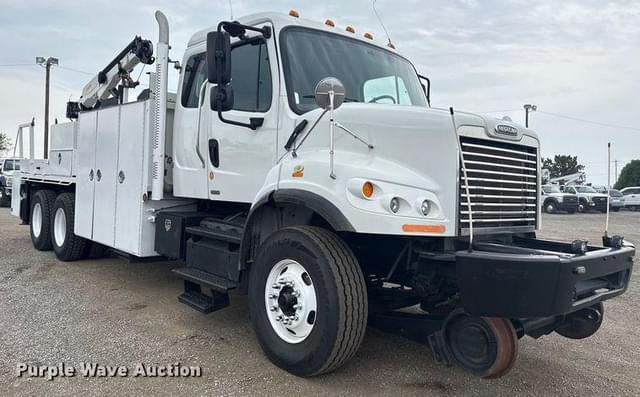 Image of Freightliner Business Class M2 equipment image 2