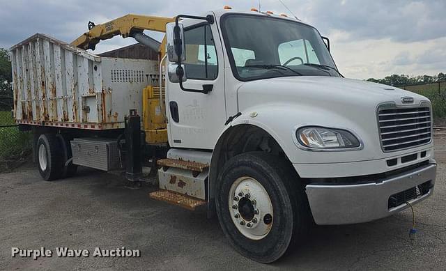 Image of Freightliner Business Class M2 equipment image 2