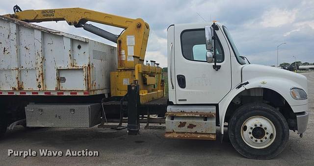 Image of Freightliner Business Class M2 equipment image 3