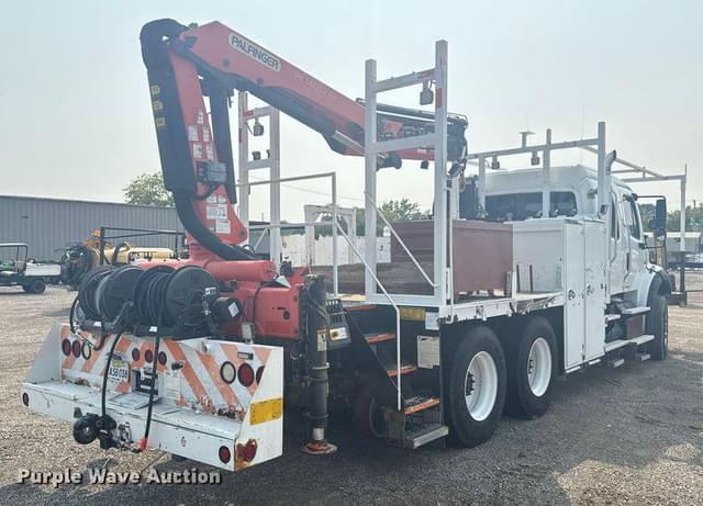 Image of Freightliner Business Class M2 equipment image 4