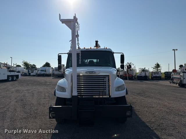 Image of Freightliner Business Class M2 equipment image 1