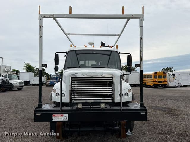 Image of Freightliner Business Class M2 equipment image 1