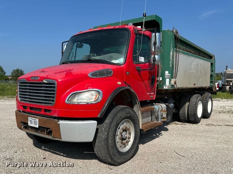 2012 Freightliner Business Class M2 Equipment Image0