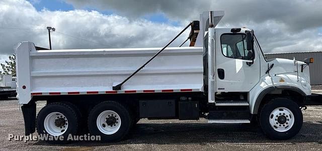 Image of Freightliner Business Class M2 equipment image 3