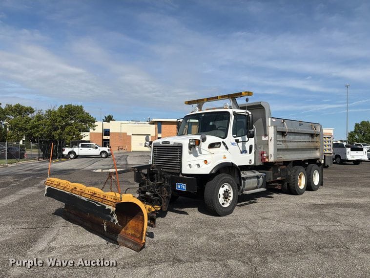 2012 Freightliner Business Class M2 Equipment Image0