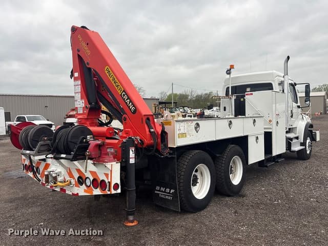 Image of Freightliner M2 equipment image 4