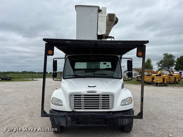 Image of Freightliner Business Class M2 equipment image 1