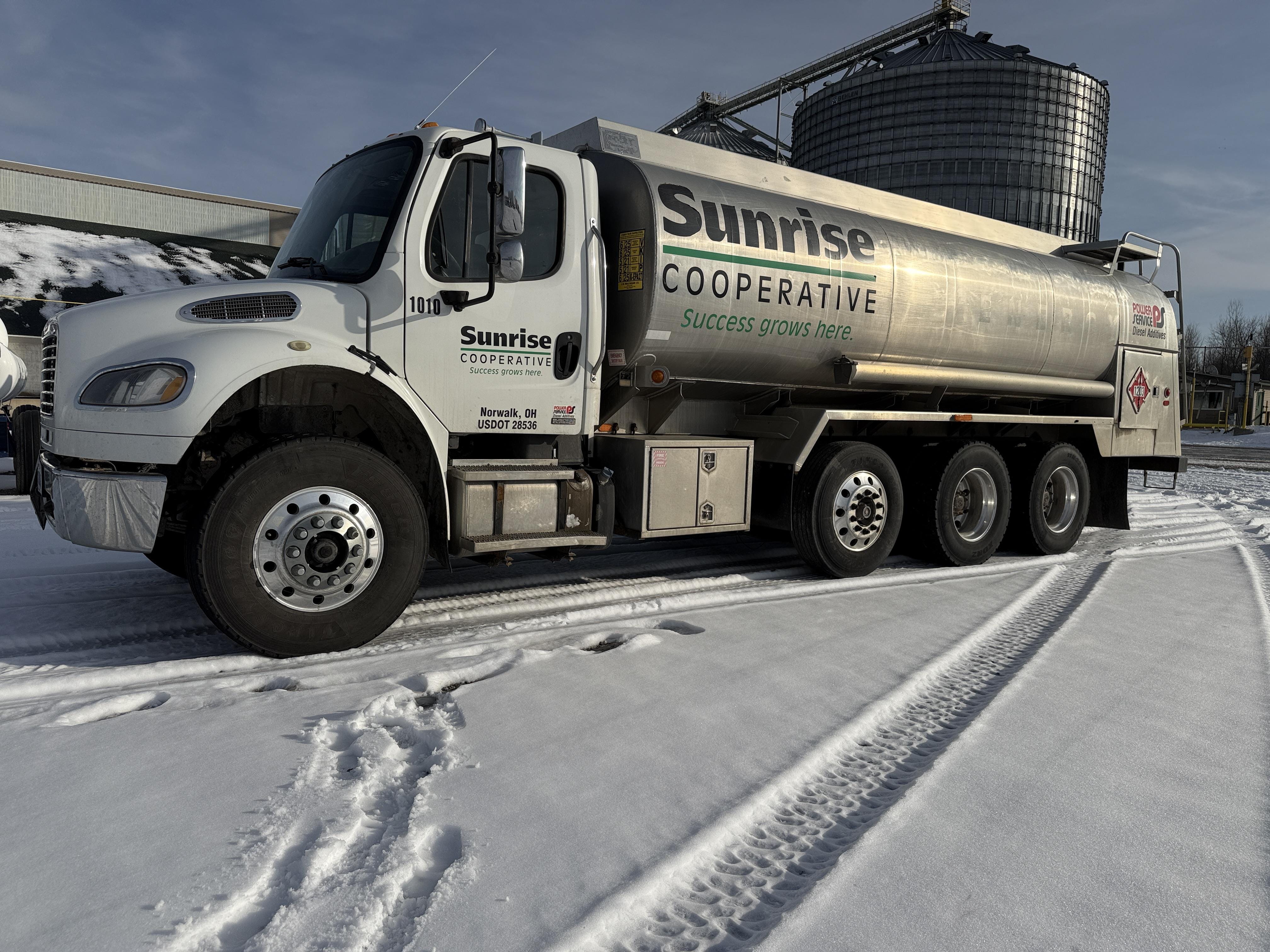 2012 Freightliner Business Class M2 Equipment Image0