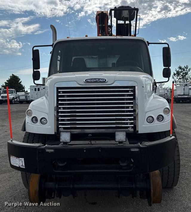 Image of Freightliner Business Class M2 equipment image 1