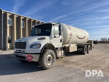 Main image Freightliner Business Class M2