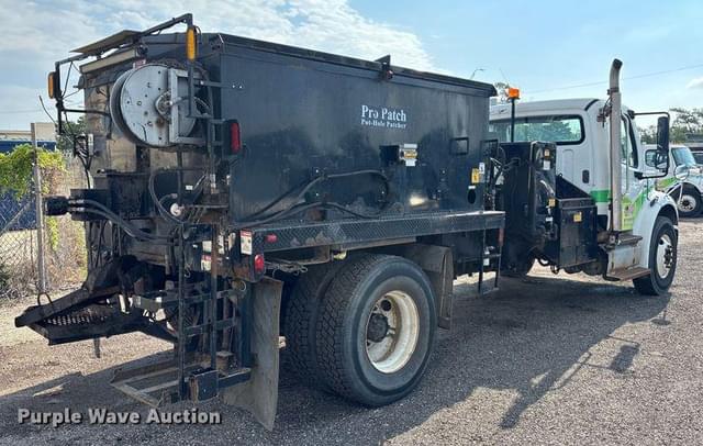 Image of Freightliner Business Class M2 equipment image 4