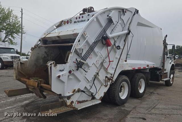 Image of Freightliner Business Class M2 equipment image 1