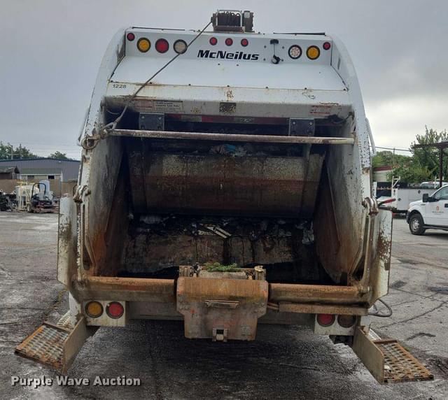 Image of Freightliner Business Class M2 equipment image 3