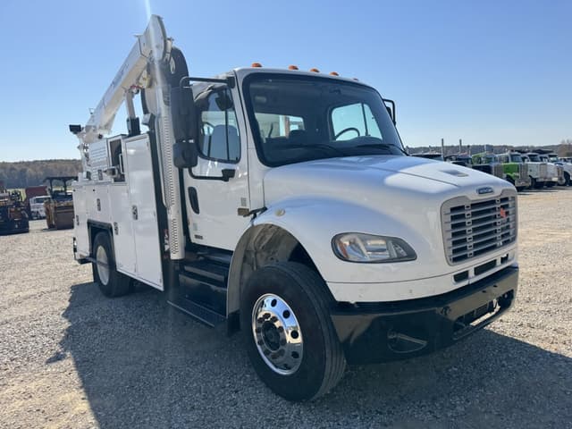 Image of Freightliner Business Class M2 equipment image 2