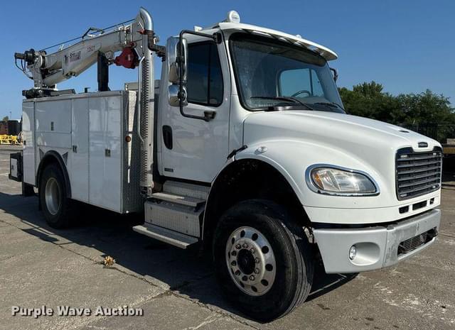 Image of Freightliner Business Class M2 equipment image 2