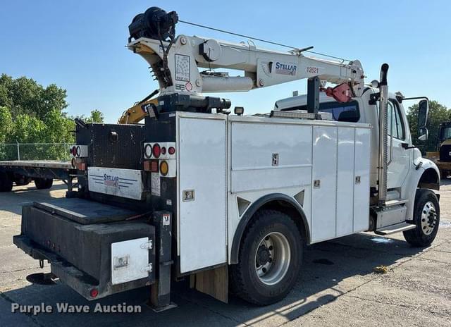 Image of Freightliner Business Class M2 equipment image 4
