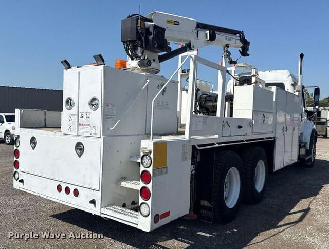 Image of Freightliner Business Class M2 equipment image 4