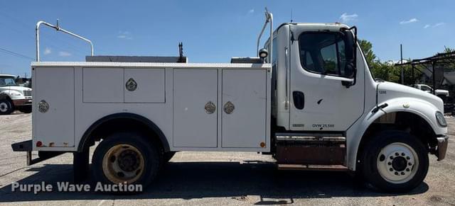 Image of Freightliner Business Class M2 equipment image 3
