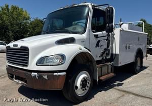 2012 Freightliner Business Class M2 Image