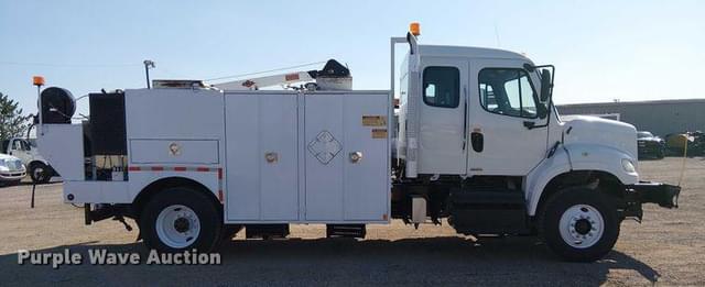 Image of Freightliner Business Class M2 equipment image 3