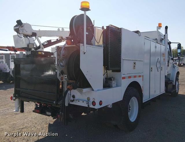 Image of Freightliner Business Class M2 equipment image 4