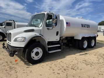 Main image Freightliner Business Class M2