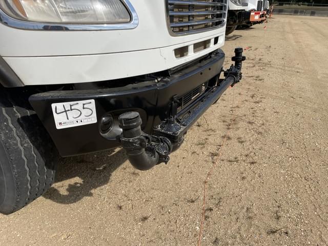 Image of Freightliner Business Class M2 equipment image 4