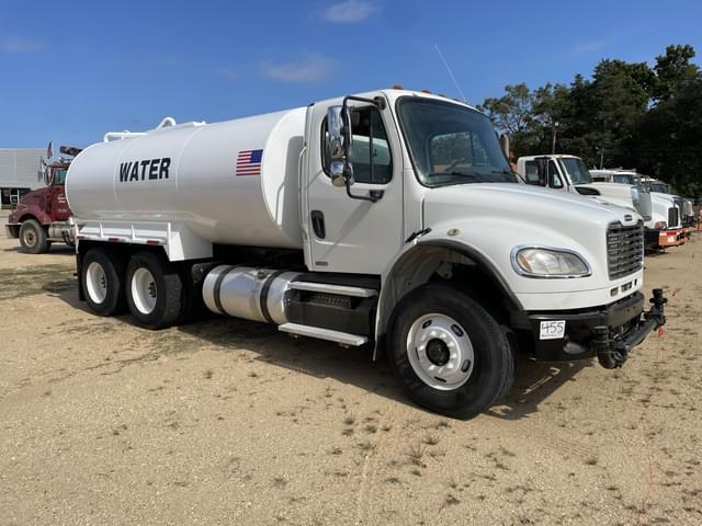 Image of Freightliner Business Class M2 equipment image 3