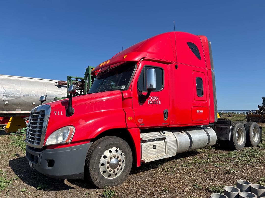 Image of Freightliner Cascadia Primary image