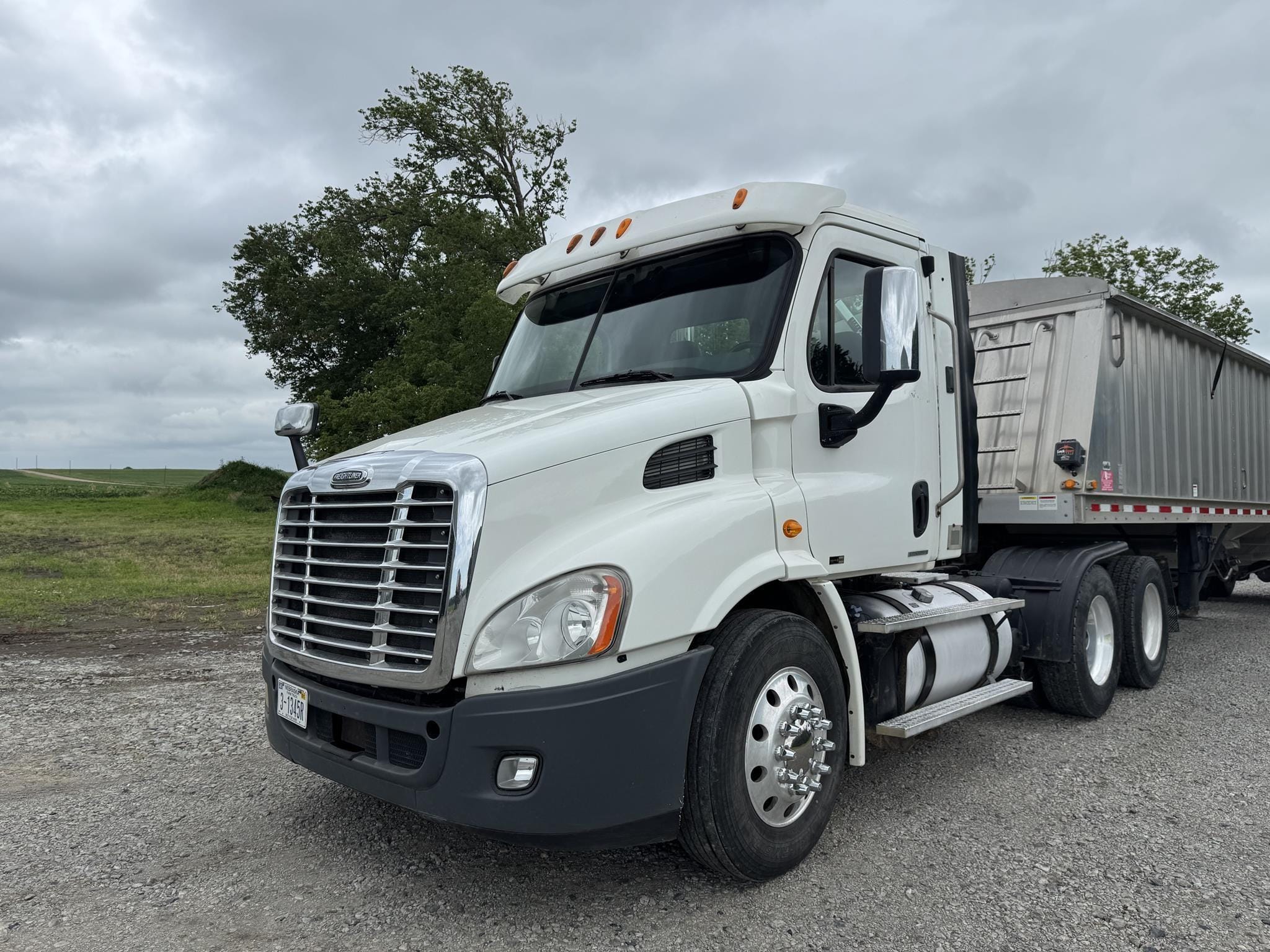 2012 Freightliner Cascadia 113 Equipment Image0