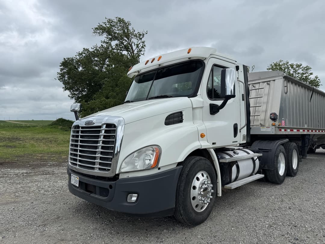 Image of Freightliner Cascadia 113 Primary image